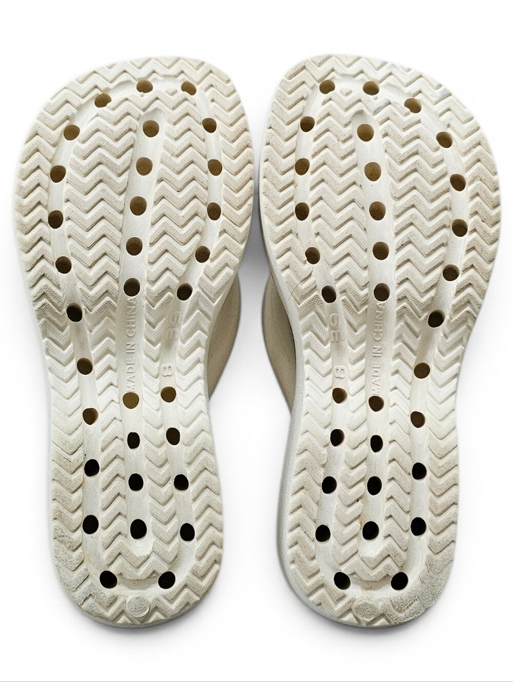 Cream Platform Flip Flop Sandals Size 8 - Picture 9 of 10
